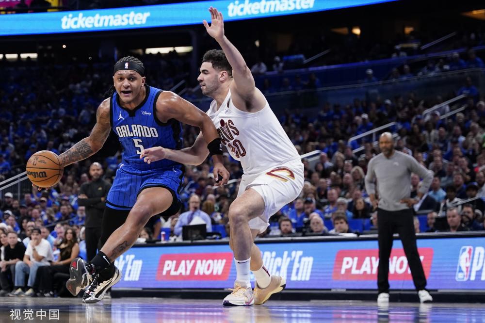 与女足的发 与女足的发